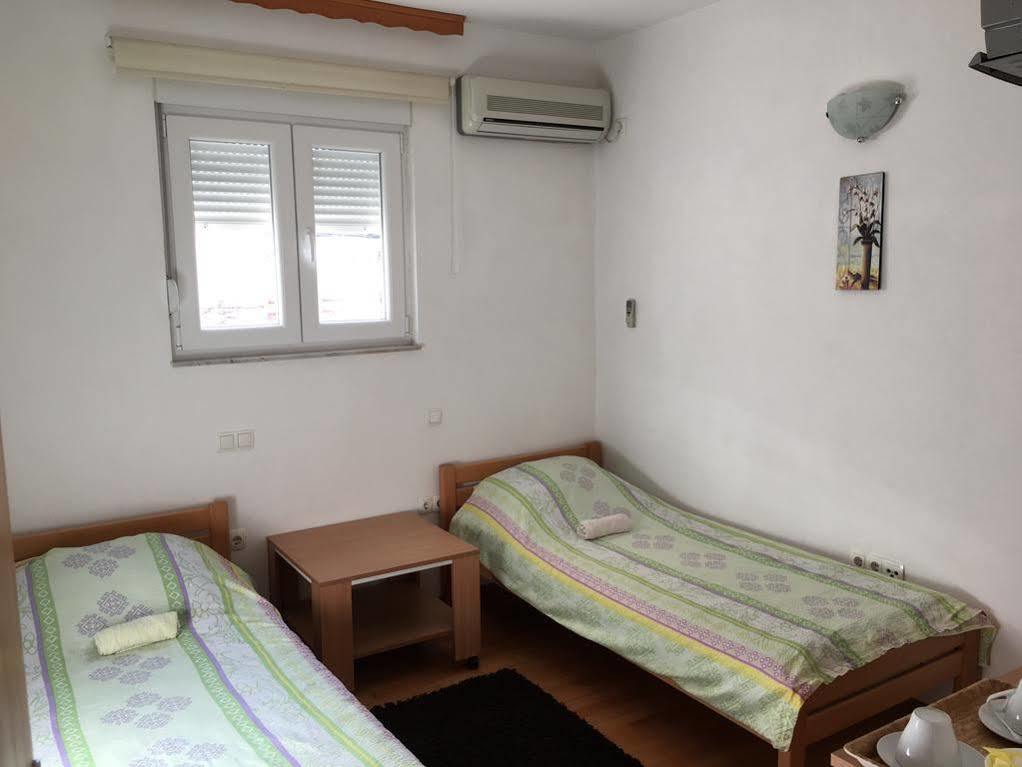 Villa Anja Apartments Mostar Exterior photo